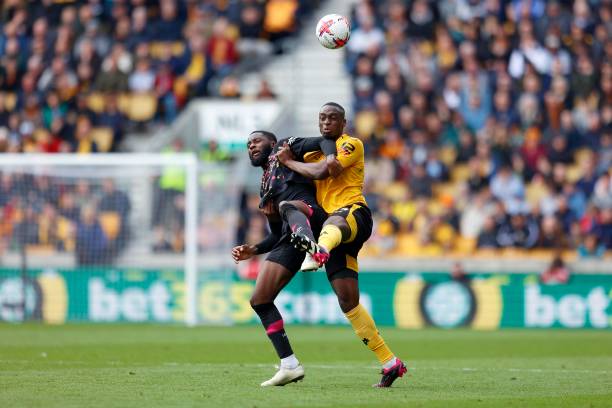 亚历山大 亚历山大