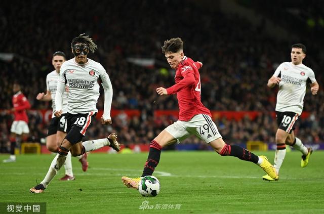 少年游泳队 少年游泳队